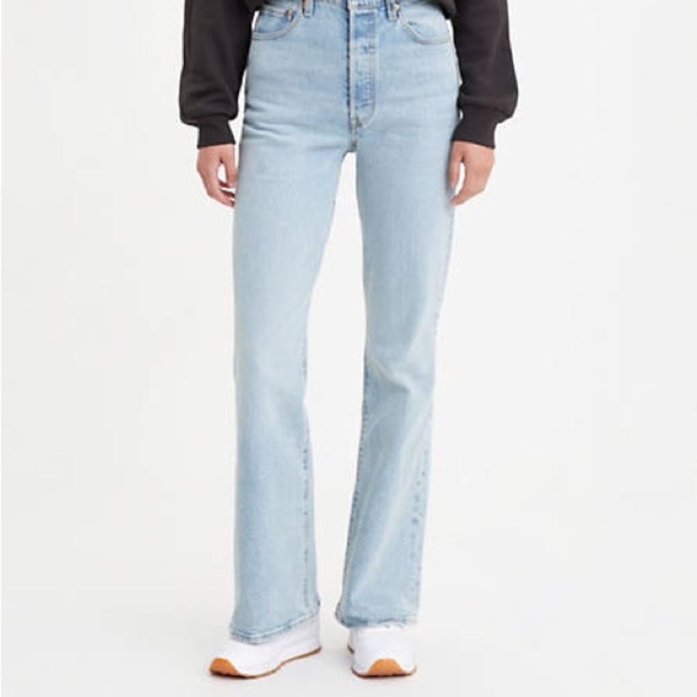 Levi’s Premium Ribcage Flare Full Length Jeans in Tango Light 28